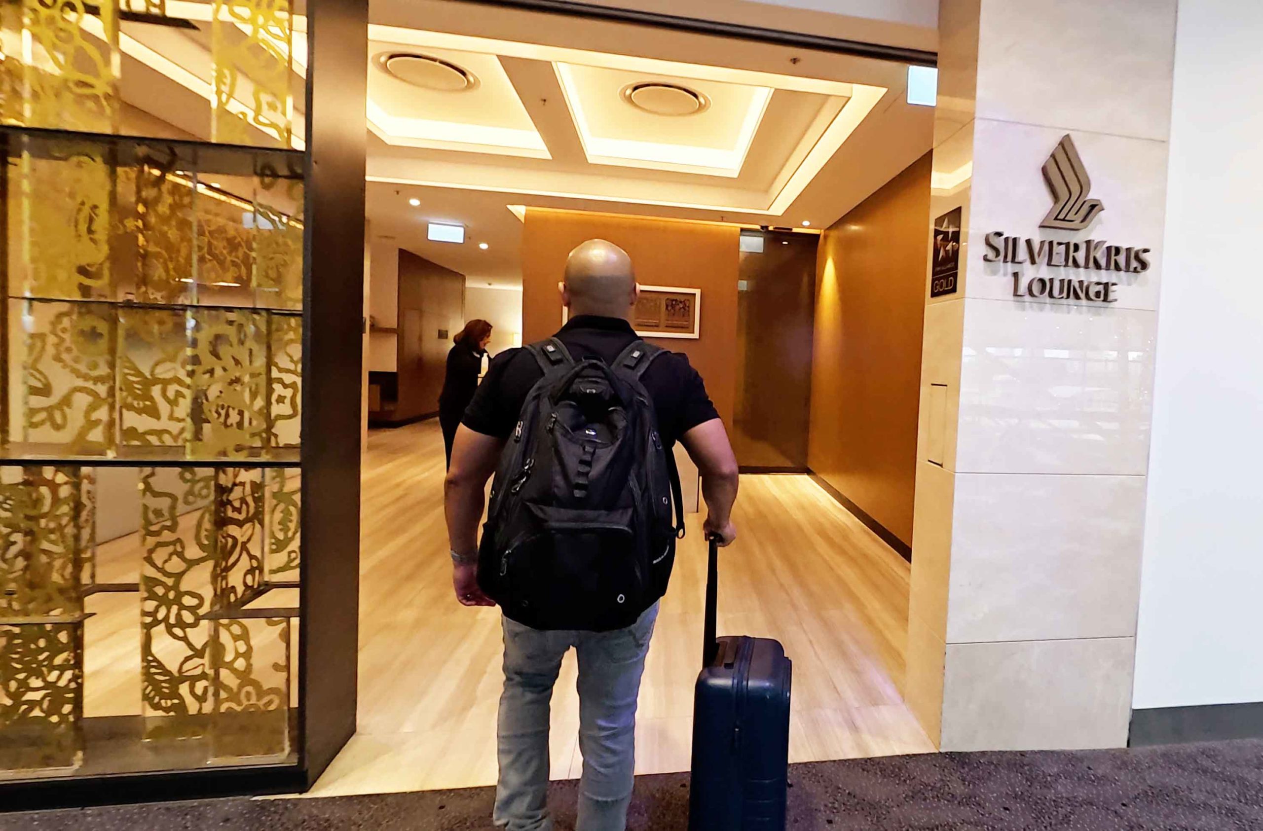 Entering the SilverKris Lounge when Traveling on Singapore Business Class from Sydney