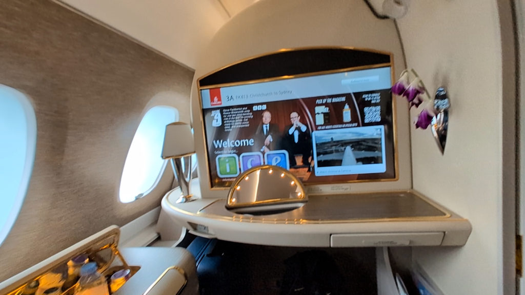 EMIRATES FIRST CLASS CABIN SUITE