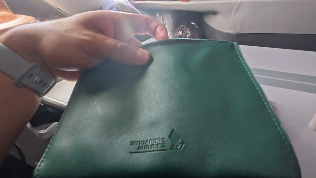 Amenity Kit Singapore Airlines